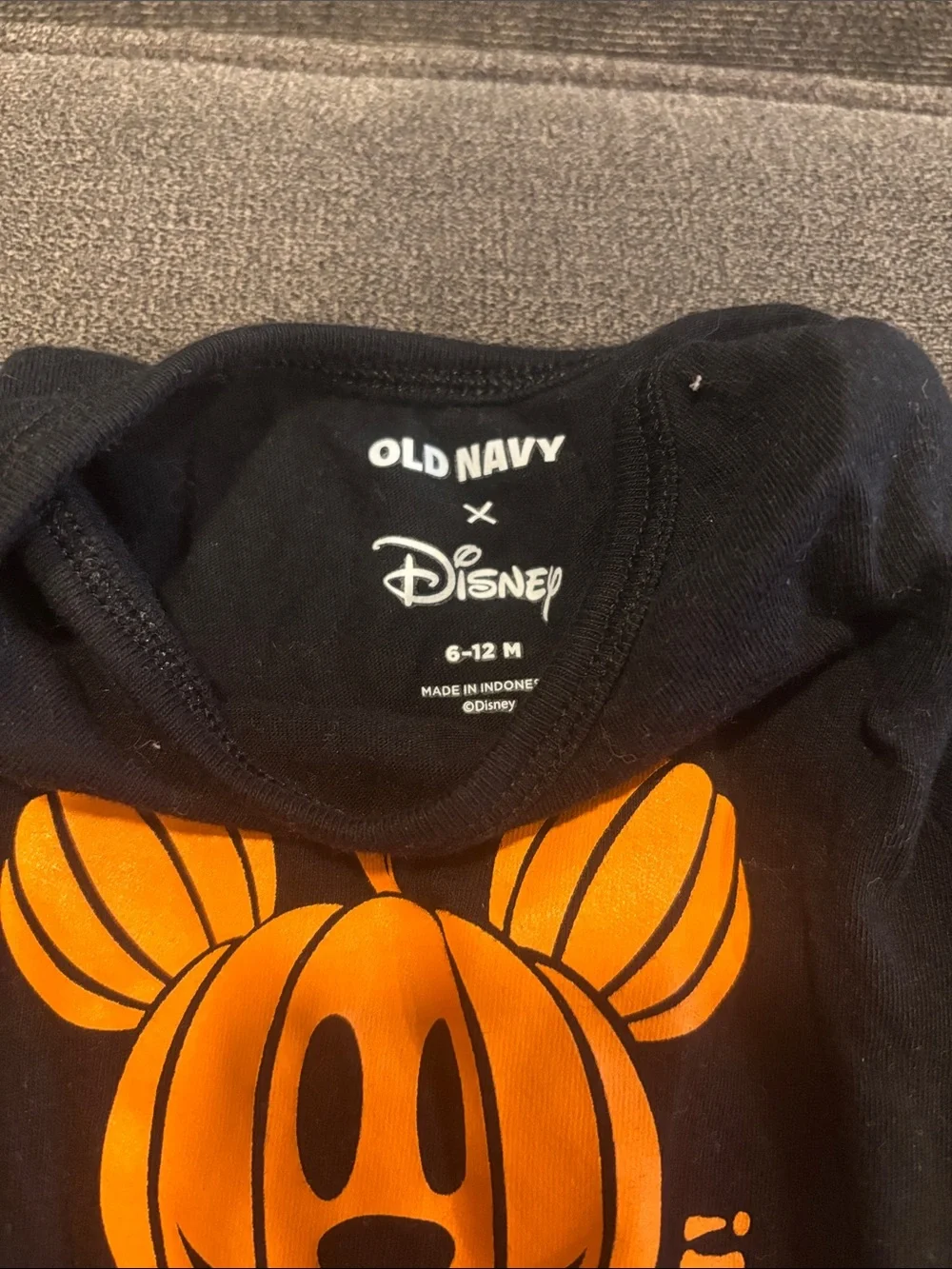 Old Navy Black and Orange Pumpkin Graphic One-Piece Bodysuit - 6-12 months
